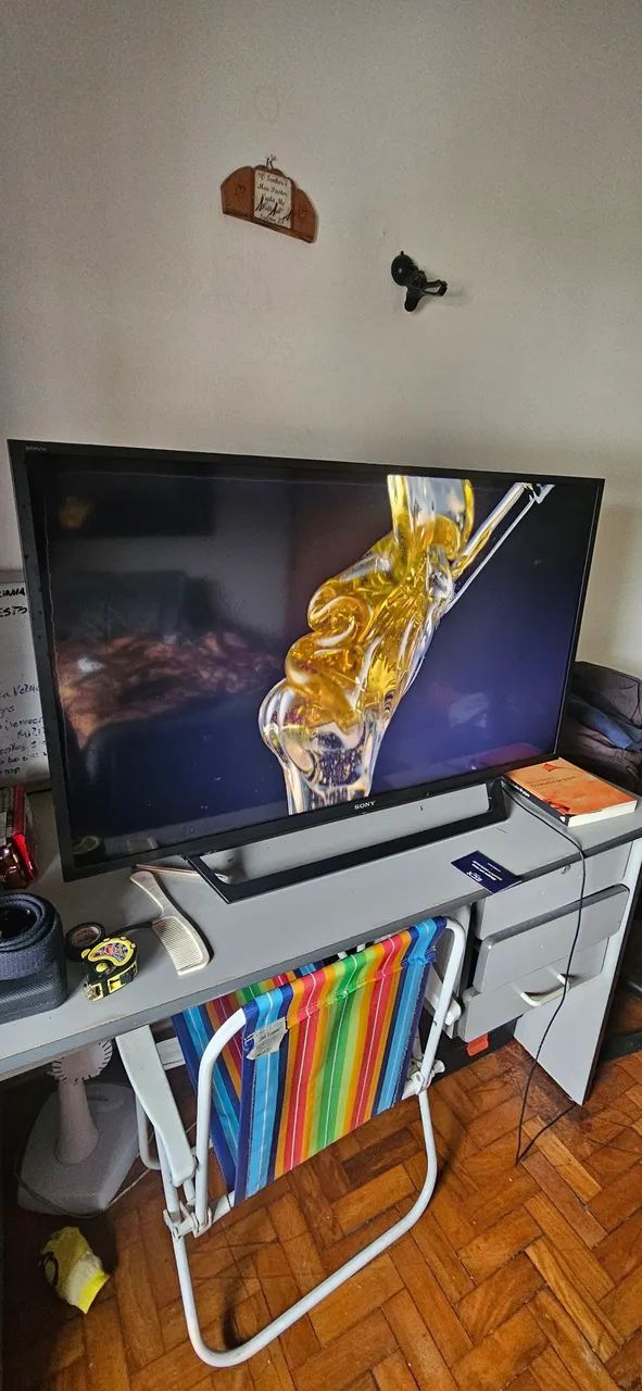 TV 43" usada em excelente condição