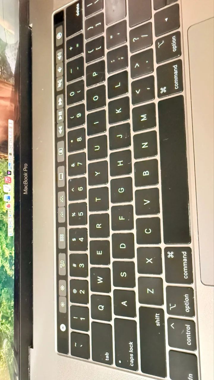 MacBook Pro 15 - i7 6 core - TouchBar - 16gb DDR4 - 512ssd - 2018 - Vídeo dedicado - Foto 6