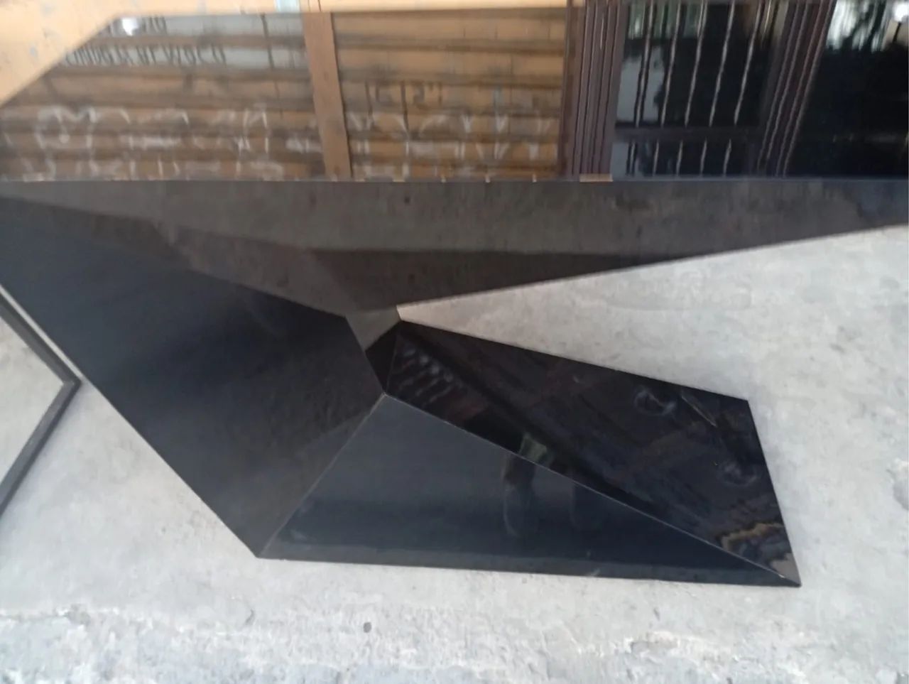 Mesa escritório escolar preto com brilho em madeira  - Foto 2
