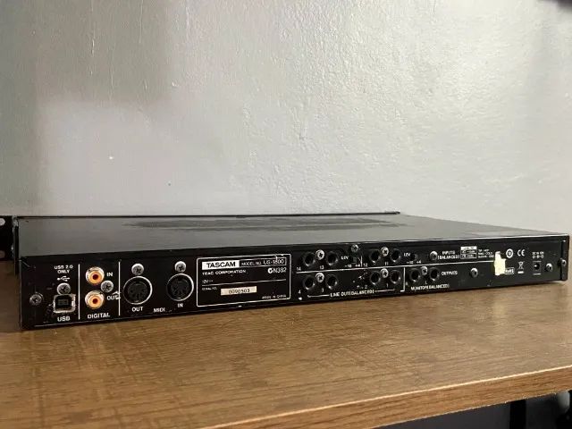 Interface de Áudio TASCAM US 18000 16x08 - Foto 5