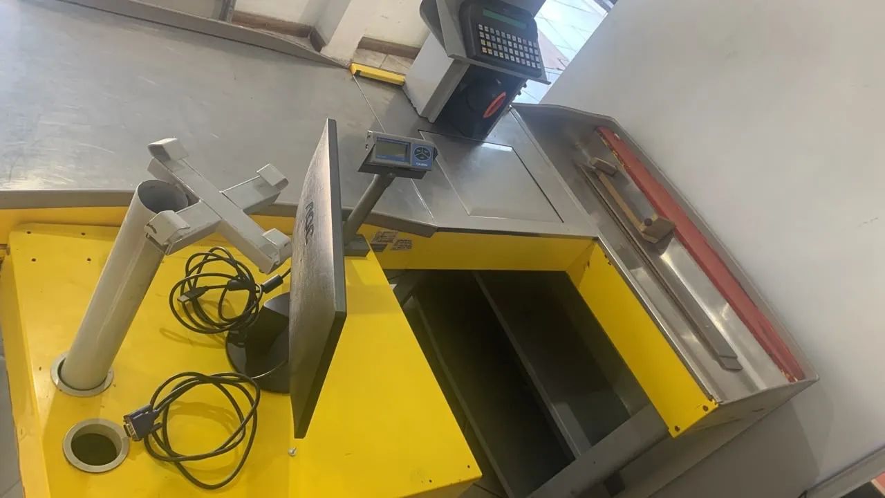 Caixa de mercado com balança  - Foto 2