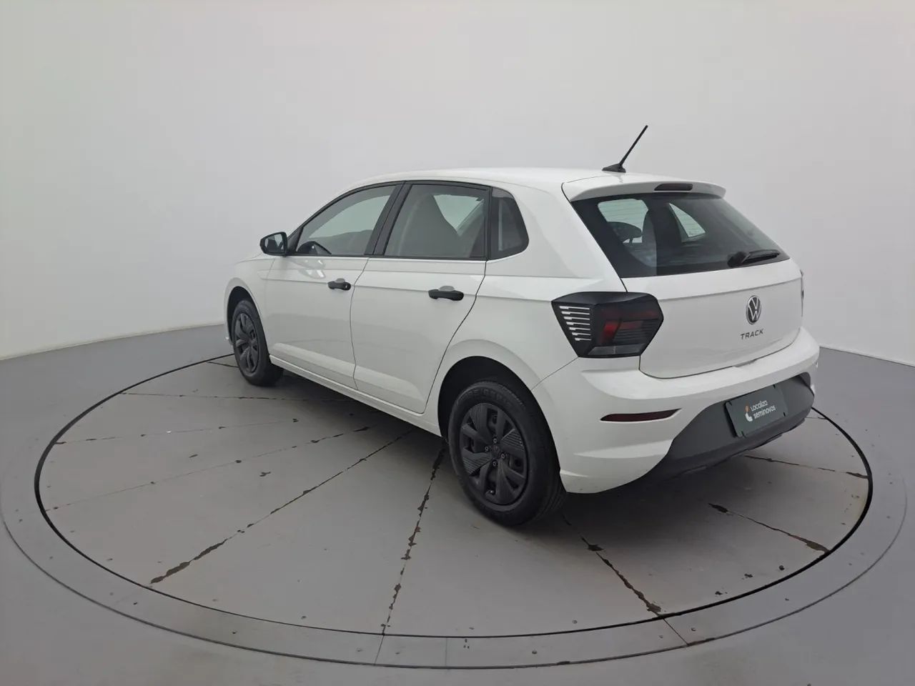 Volkswagen Polo Track 1.0 Flex 12V 5p, foto 3 de 18