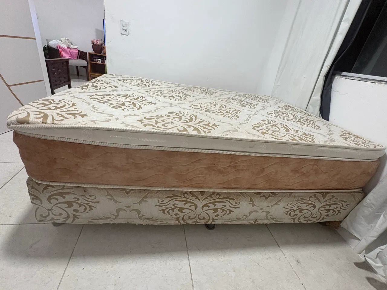 Cama  queen ( 1,58 x  1,98 )  - Foto 3