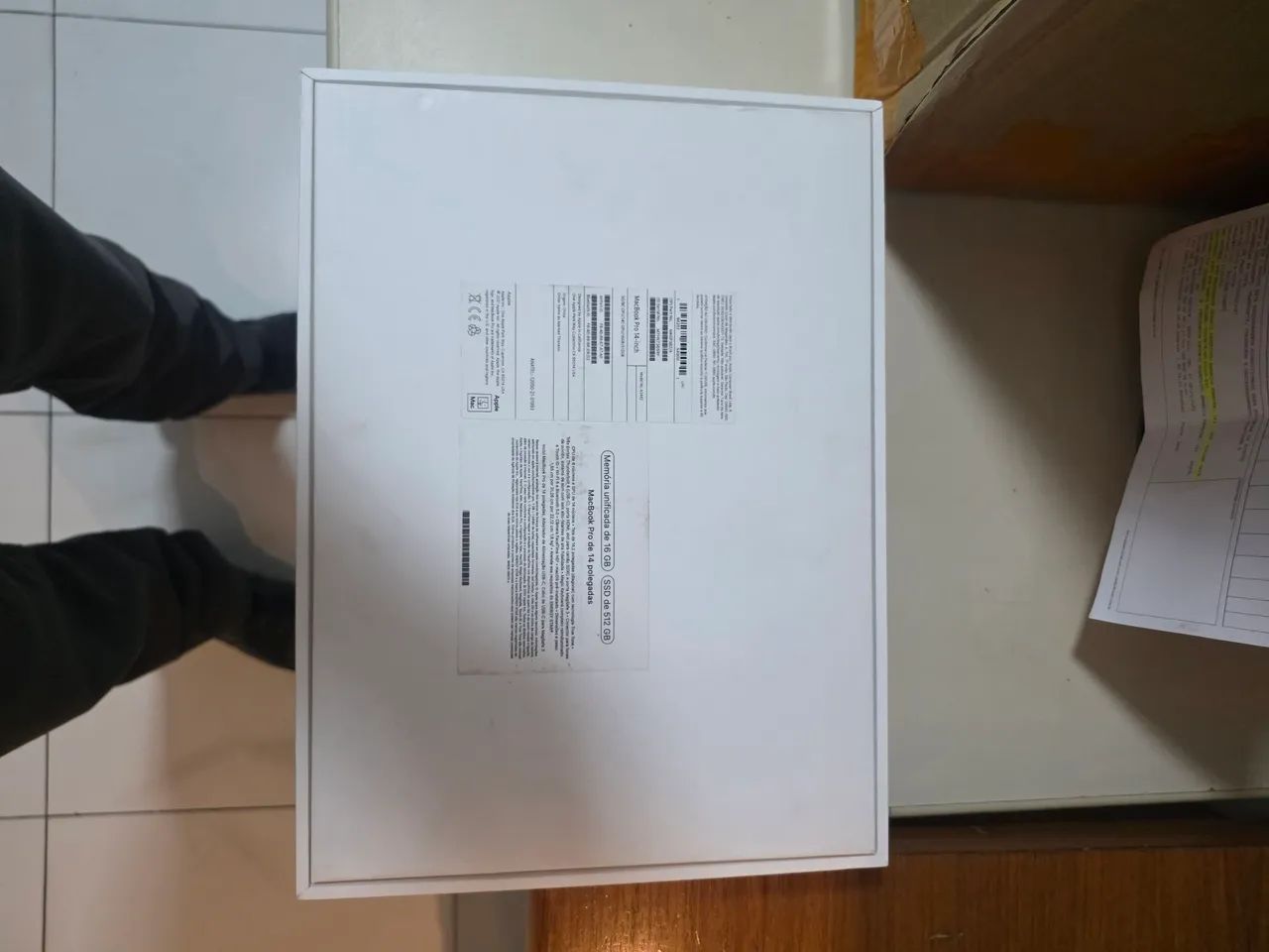 Caixa vazia macbook pro 14  A2442 - Foto 2