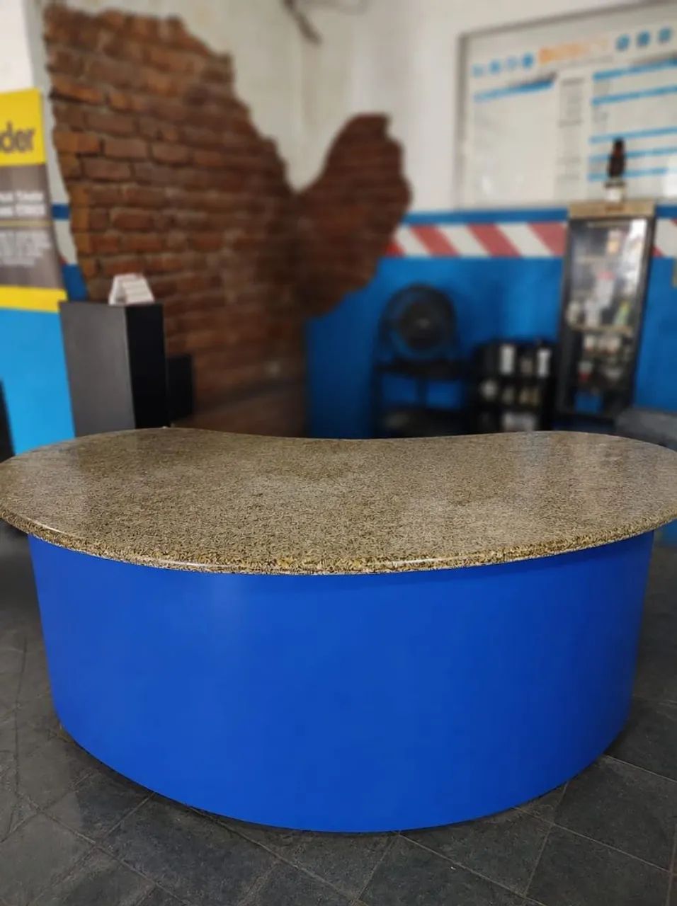 Balcão de mármore para recepção 
