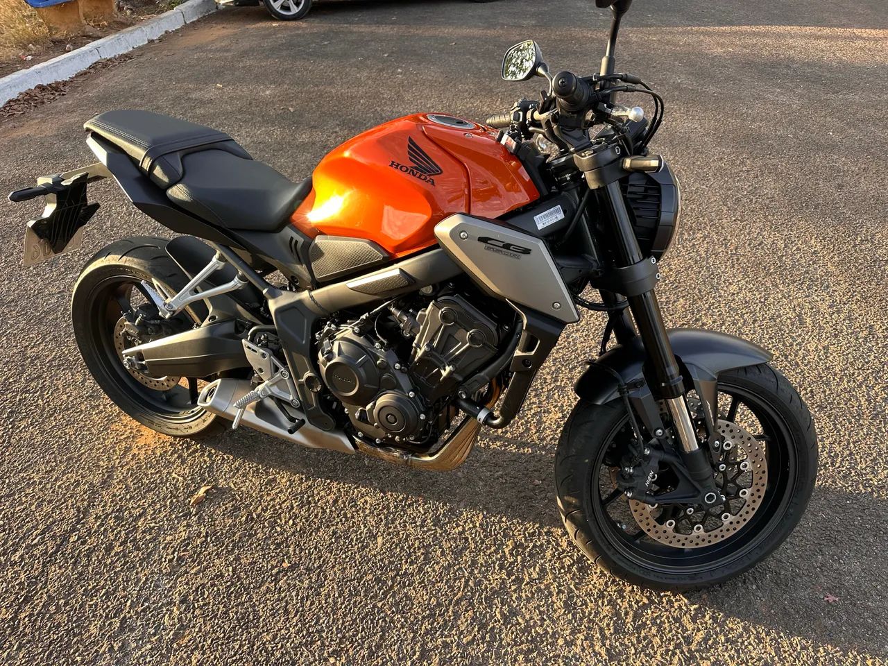 CB650r 2024  - Foto 3