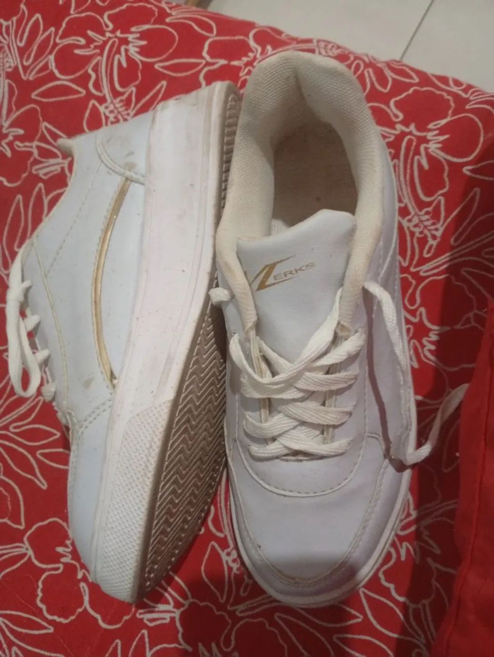 Tênis feminino 37