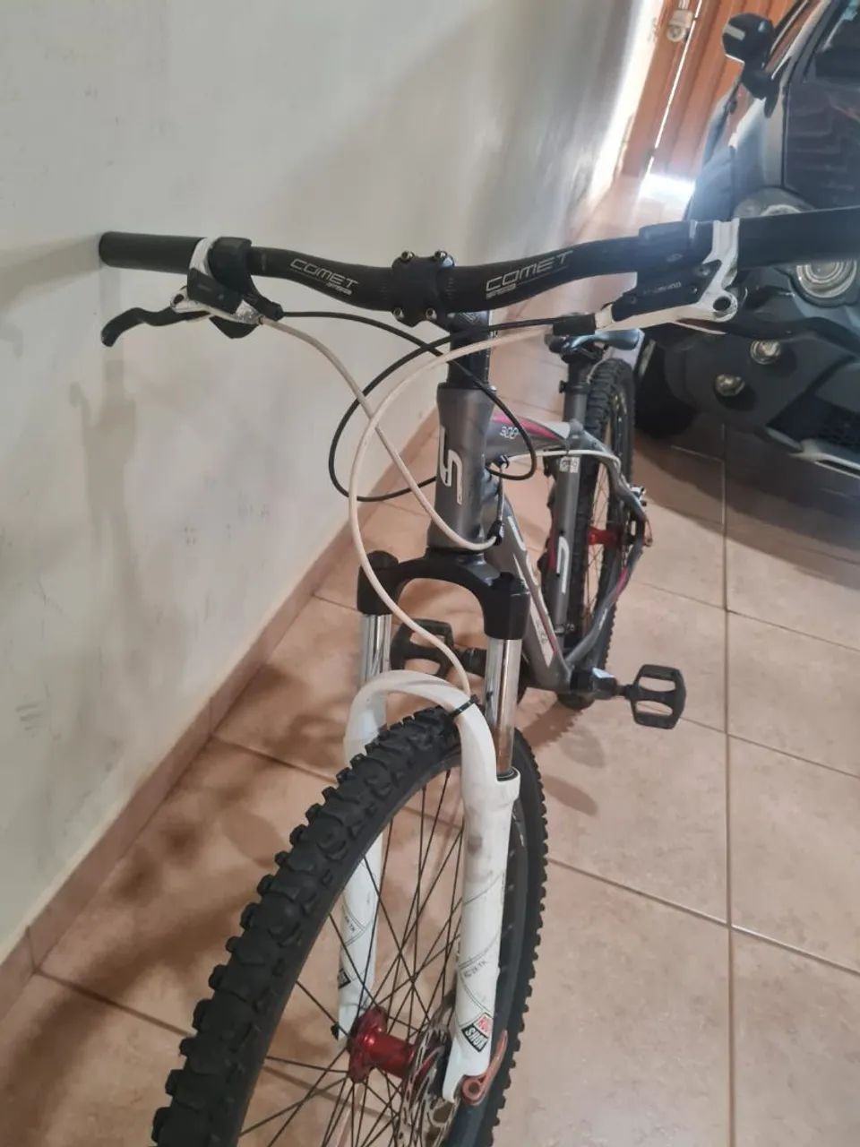 Bicicleta aro 26 e aro 29 á venda as duas  - Foto 5