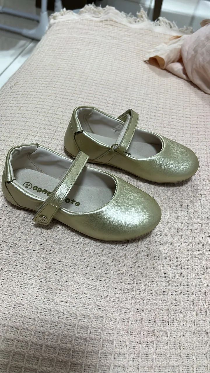 Sapatilha ouro light tamanho 24
