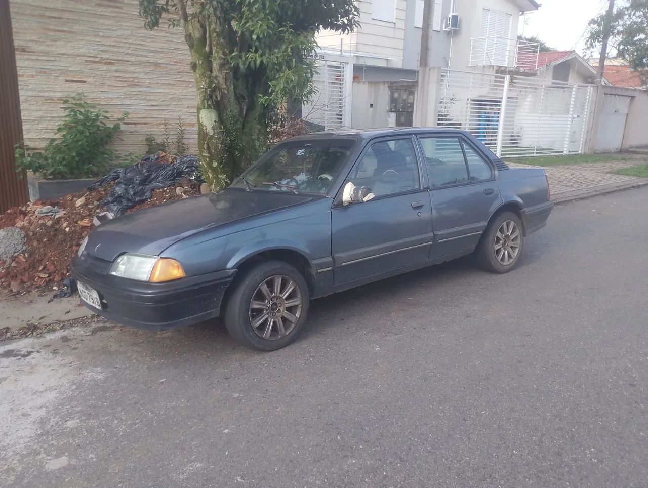 Chevrolet Monza GL 1.8 Efi/ SL/ L/ 650/barc. 2e4p (álcool) 1996