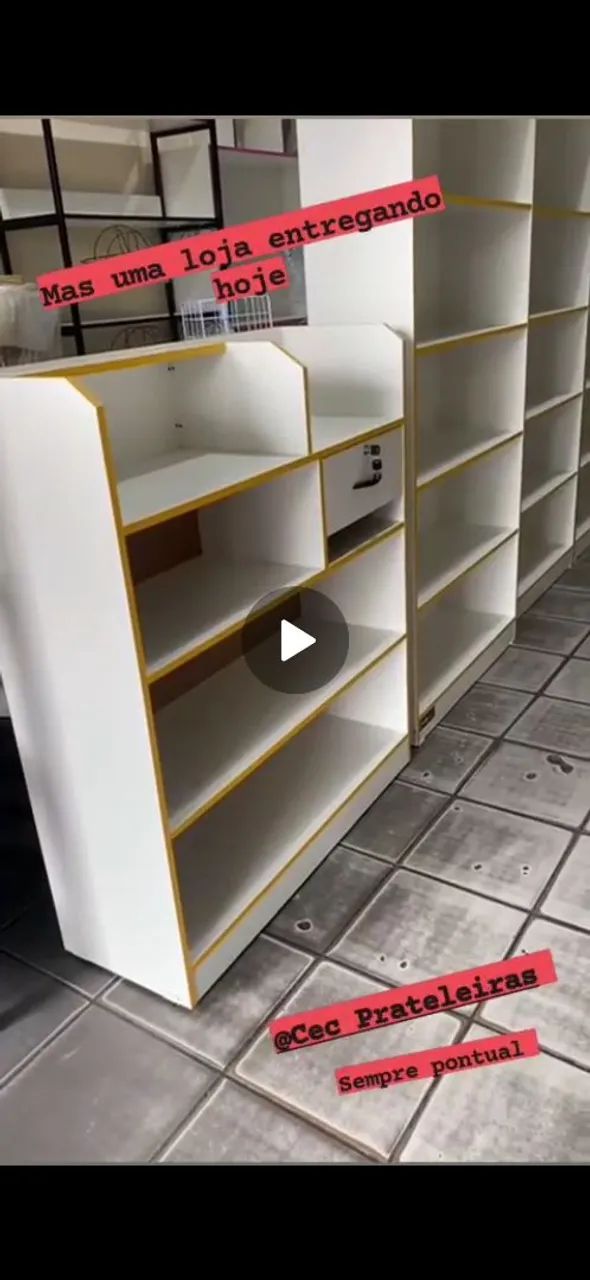 Balcão para loja com. 10 prateleiras mandado fazer,aceito propistas