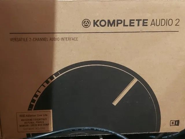 Áudio Komplete Audio 2 (Native Instruments) - Foto 2