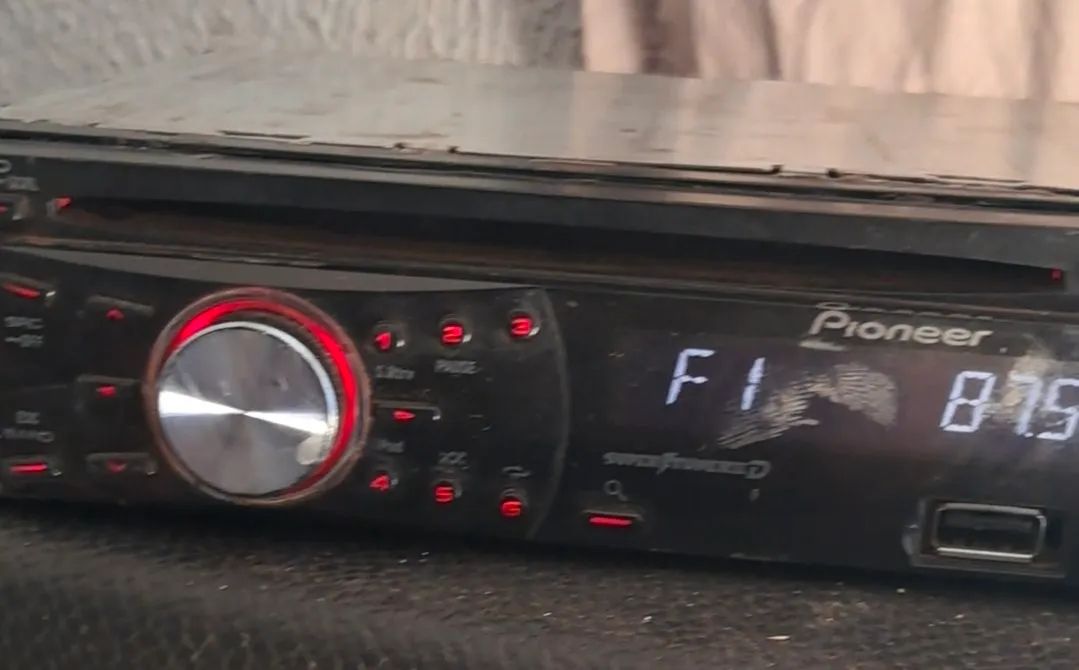 Toca cd Pioneer com defeito - Foto 4
