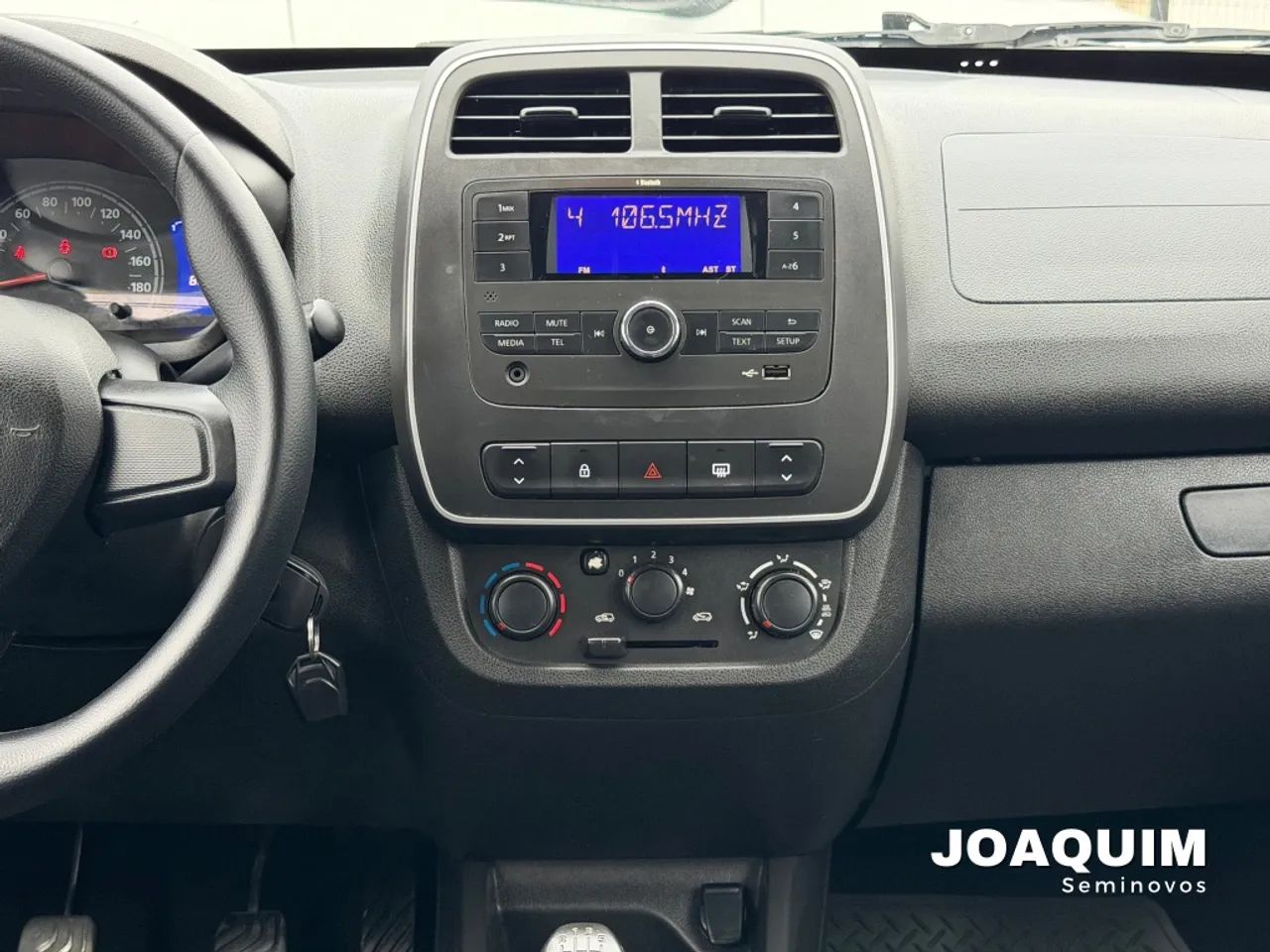 Renault Kwid Zen 1.0 Flex 12V 5P Mec. 2018 - Foto 2
