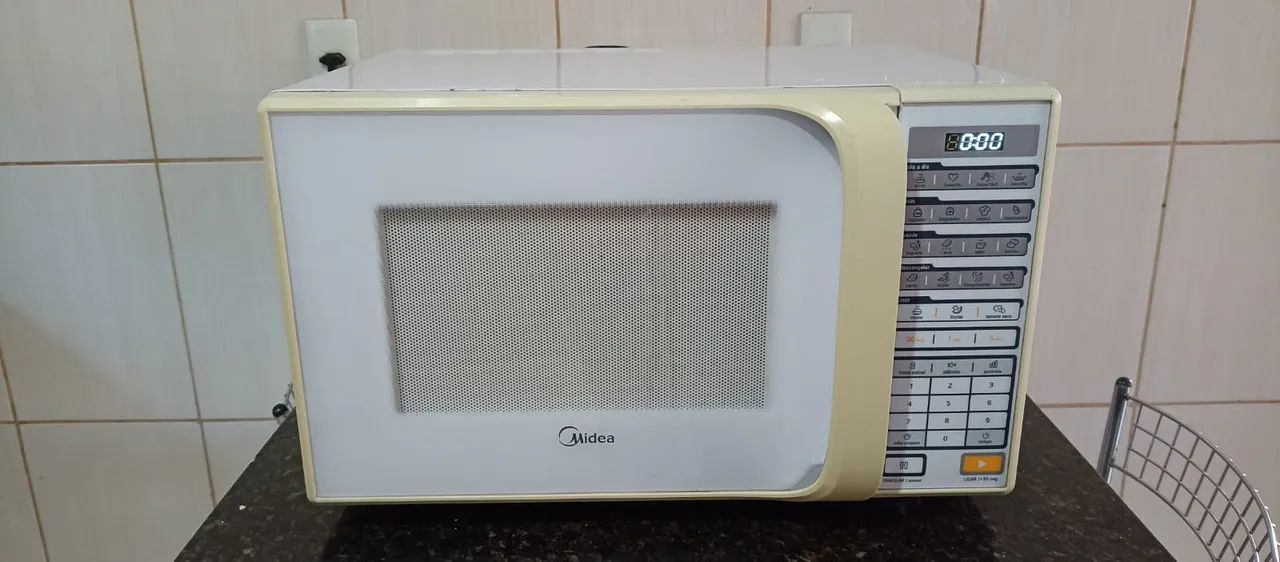 Microondas midea funcionando perfeitamente 31litros   - Foto 4