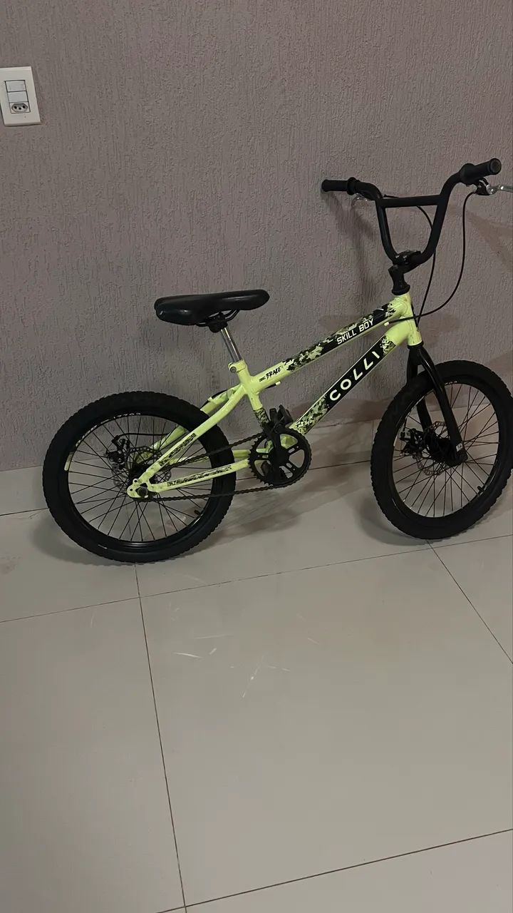 Vende se bicicleta infantil
