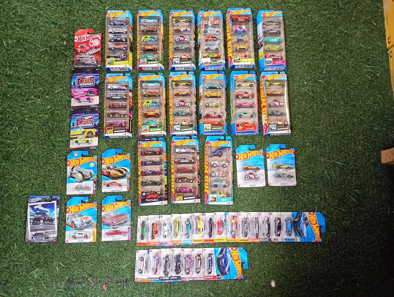 Carros hot Wheels lacrados originais 