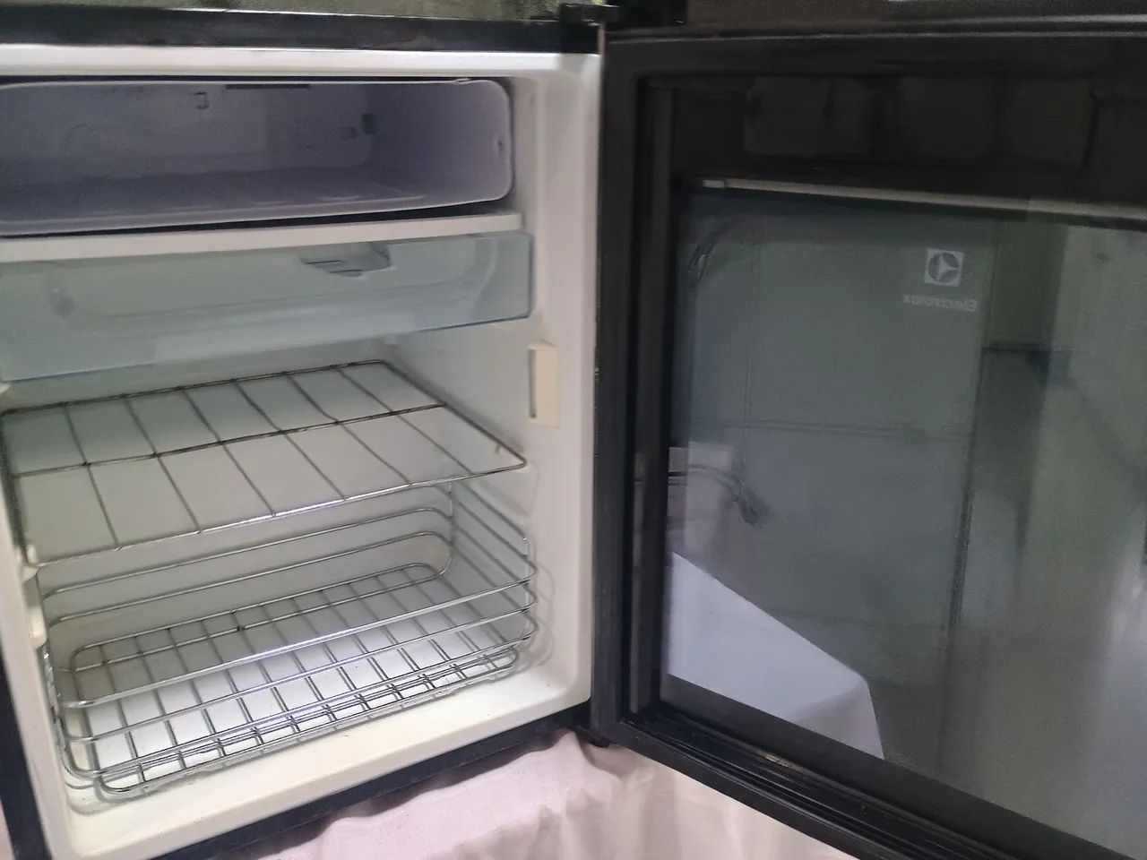 Frigobar Eletrolux 78,8 litros  - Foto 5