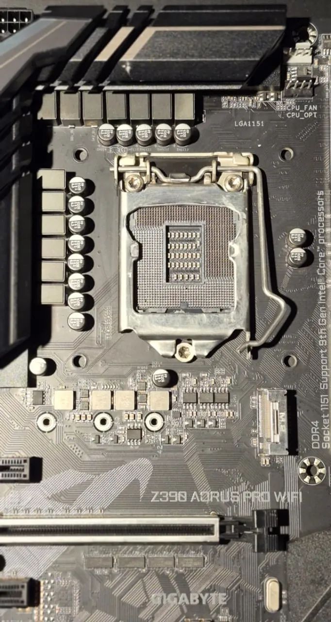 Placa Mãe Gigabyte Z390 Aorus Pro WiFI FUNCIONANDO!!! - Foto 2