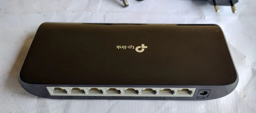 Switch 8 portas TP-Link TL-SG1008D - Usado   - Foto 2