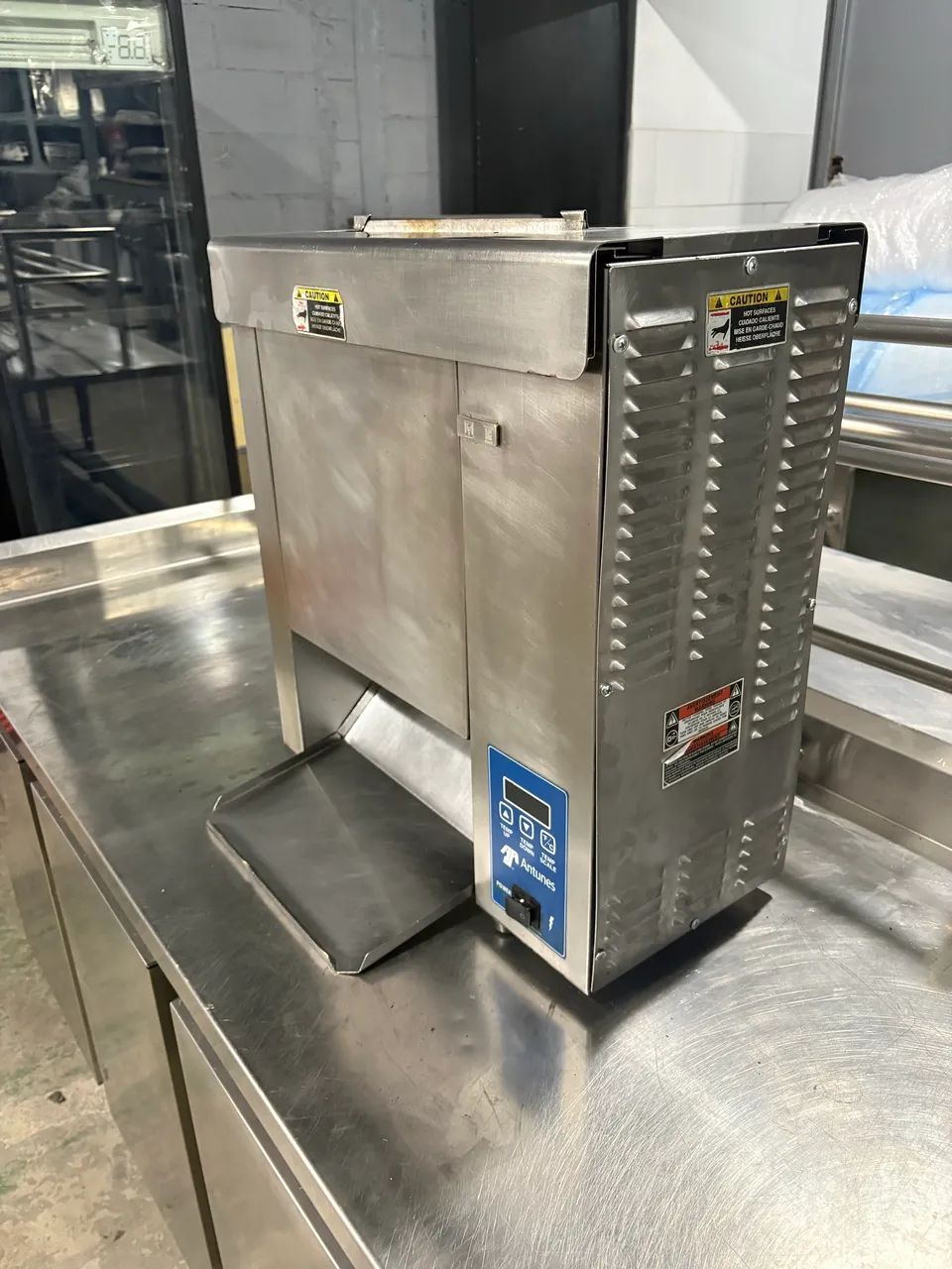 Tostador Industrial Vertical Antunes VCT-2000CV - Foto 2