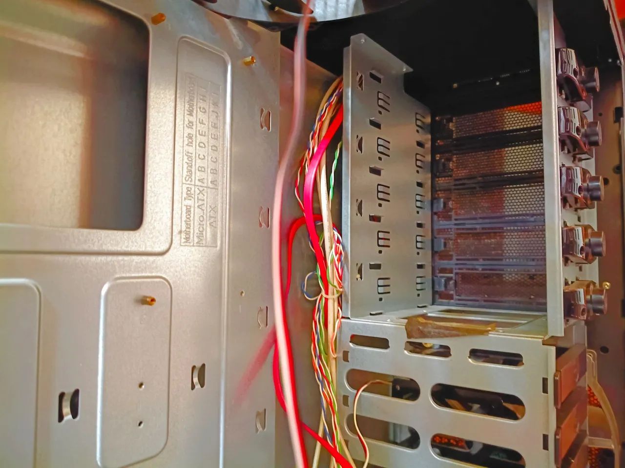  Gabinete cooler Master HAF - Foto 5
