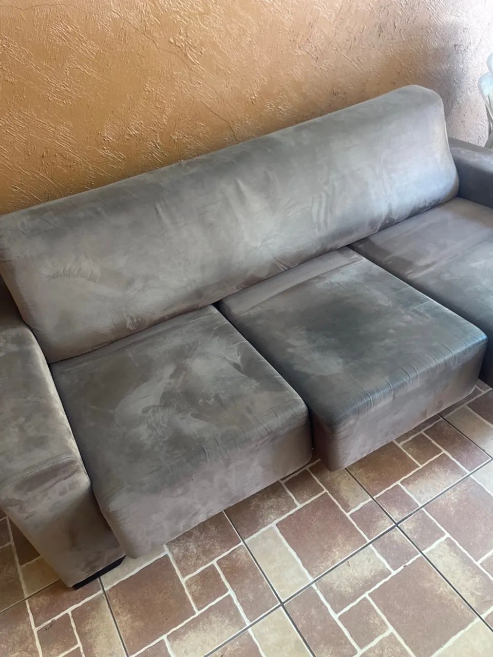 Sofá 3 lugares  assento retrátil. - Foto 3