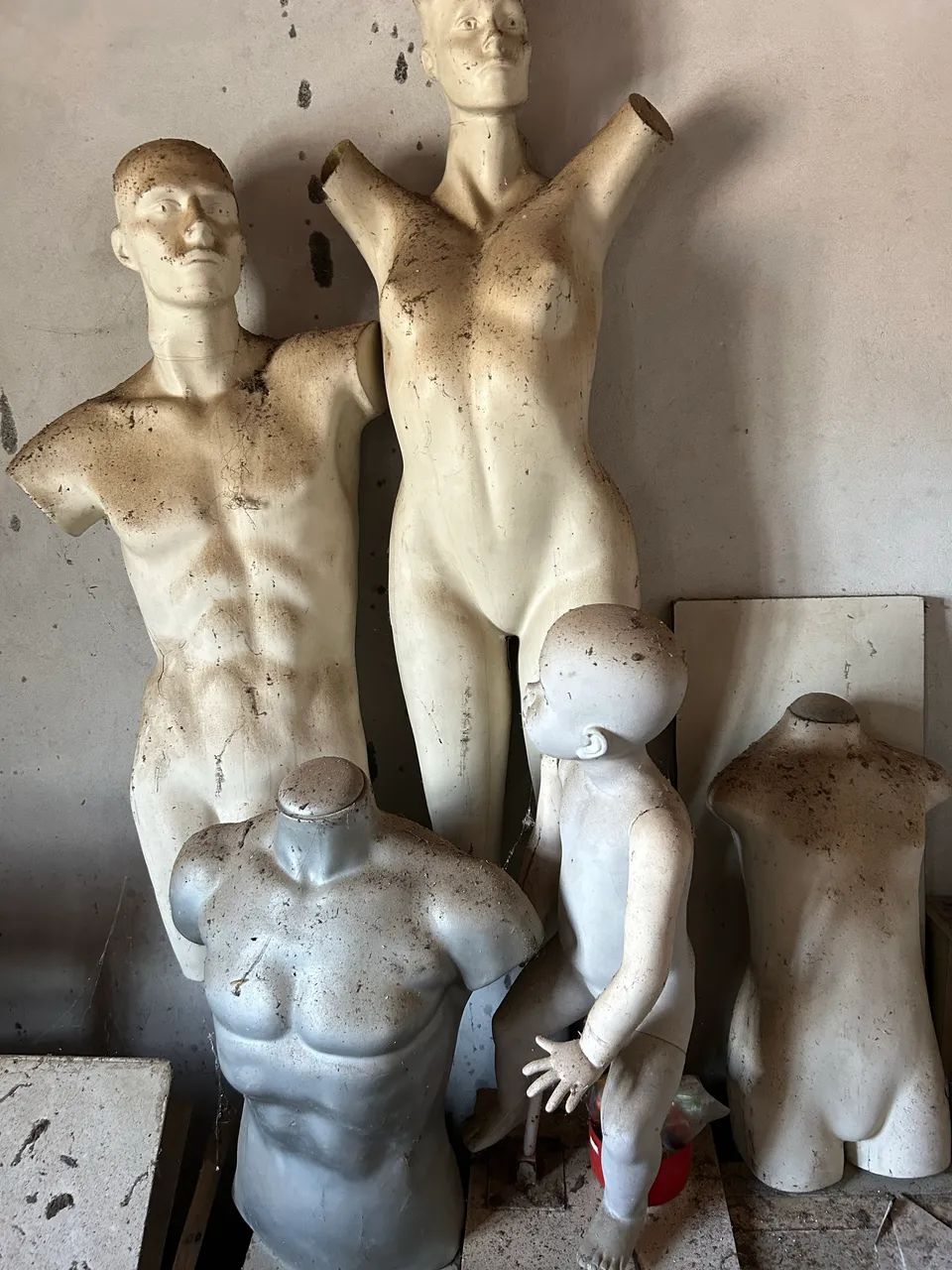Manequins