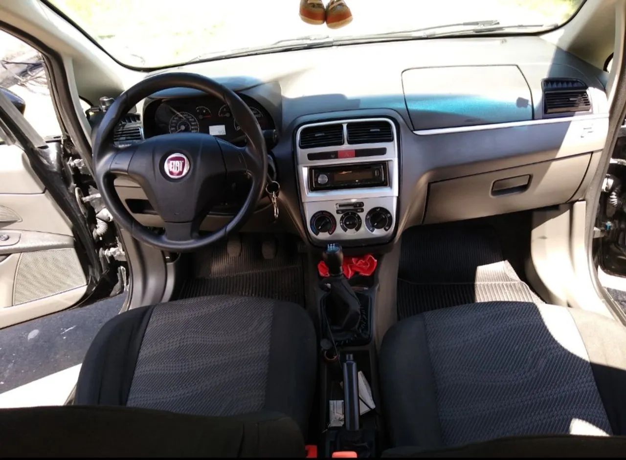 Fiat Punto Attractive 1.4 Fire Flex 8V 5P 2012 - Foto 4