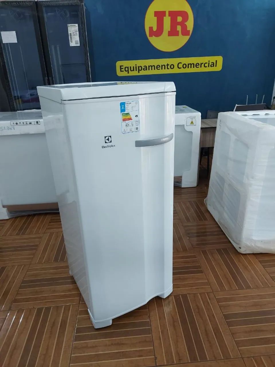 Freezer Vertical Electrolux Novo - Foto 2