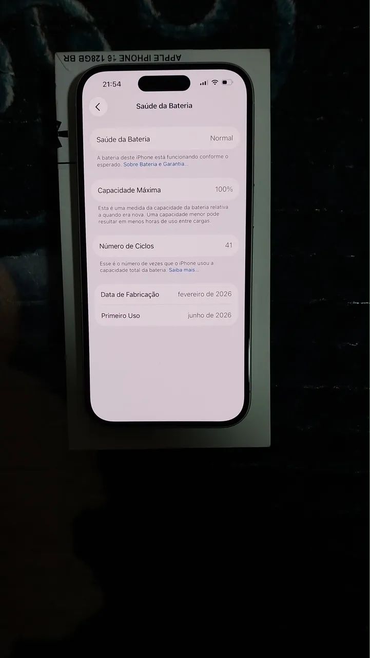 Vendo iPhone 16 128gb impecável.