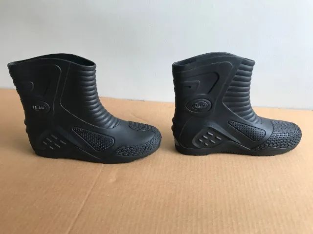 Bota para chuva marca Delta - Foto 4