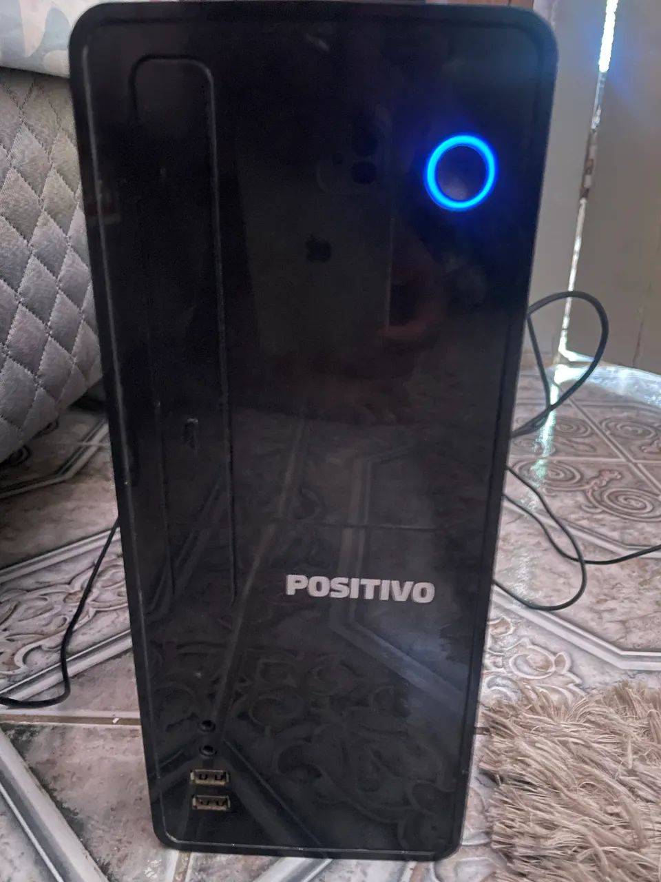 Pc Positivo Compacto e leve 