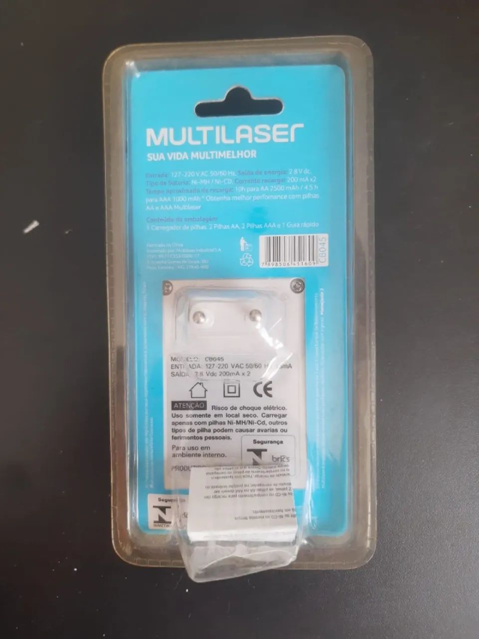 Kit Carregador+ 4 Pilhas Bivolt