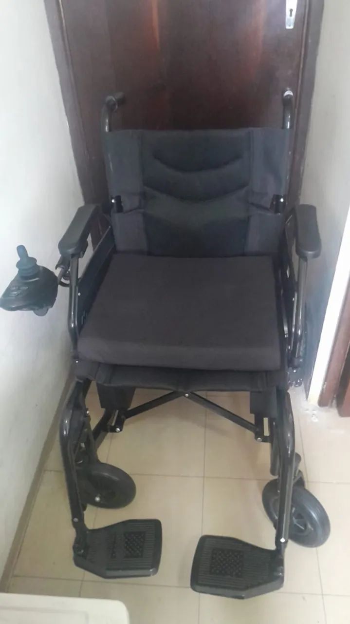 Cadeira de rodas elétrica  - Foto 2