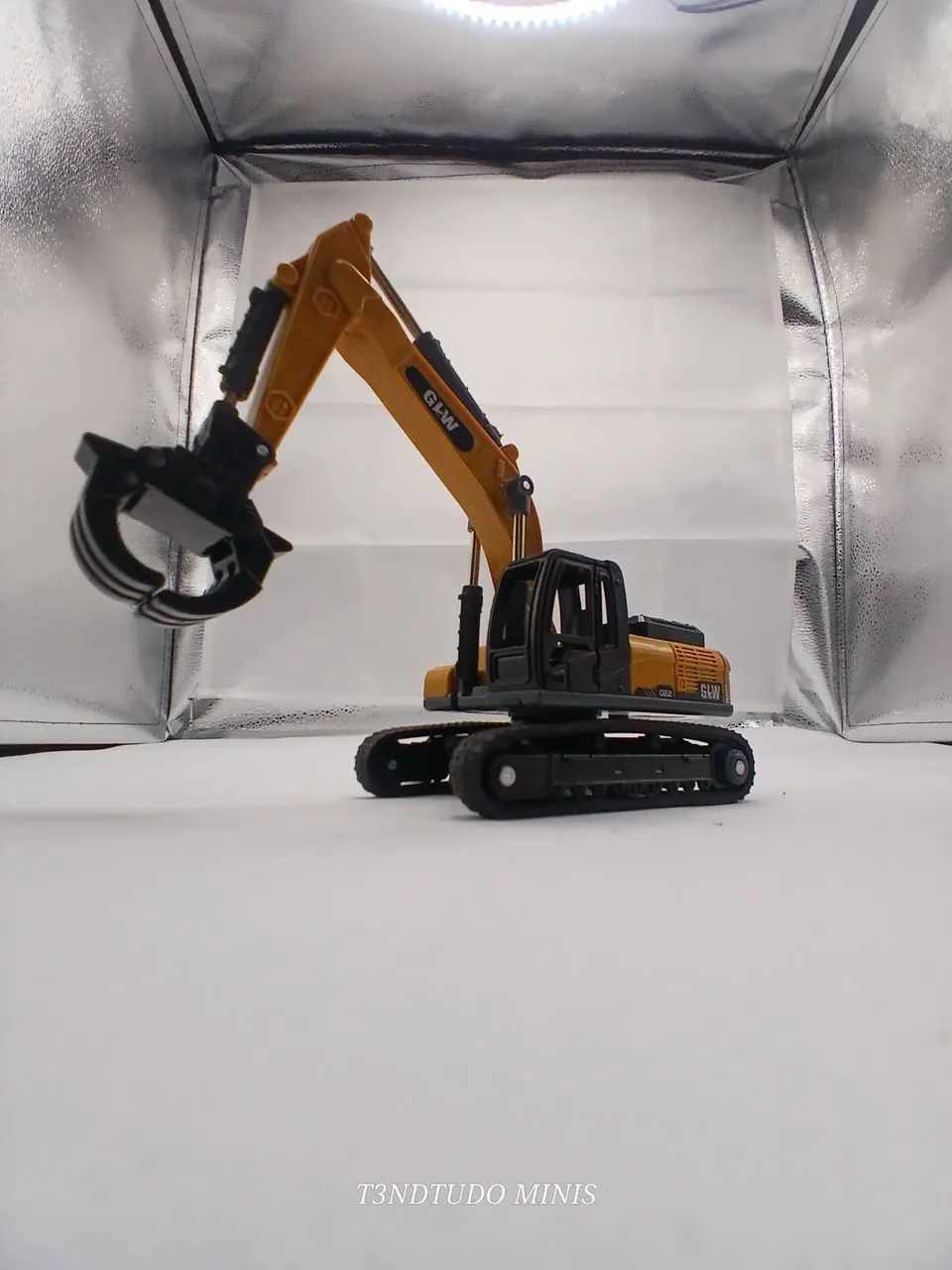 Miniatura de trator  - Foto 3