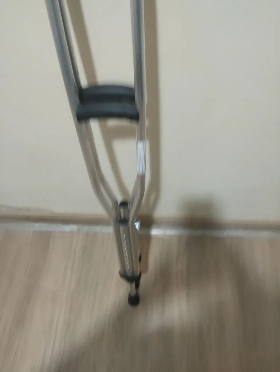 Vende -se par de muletas  axilares  - Foto 4