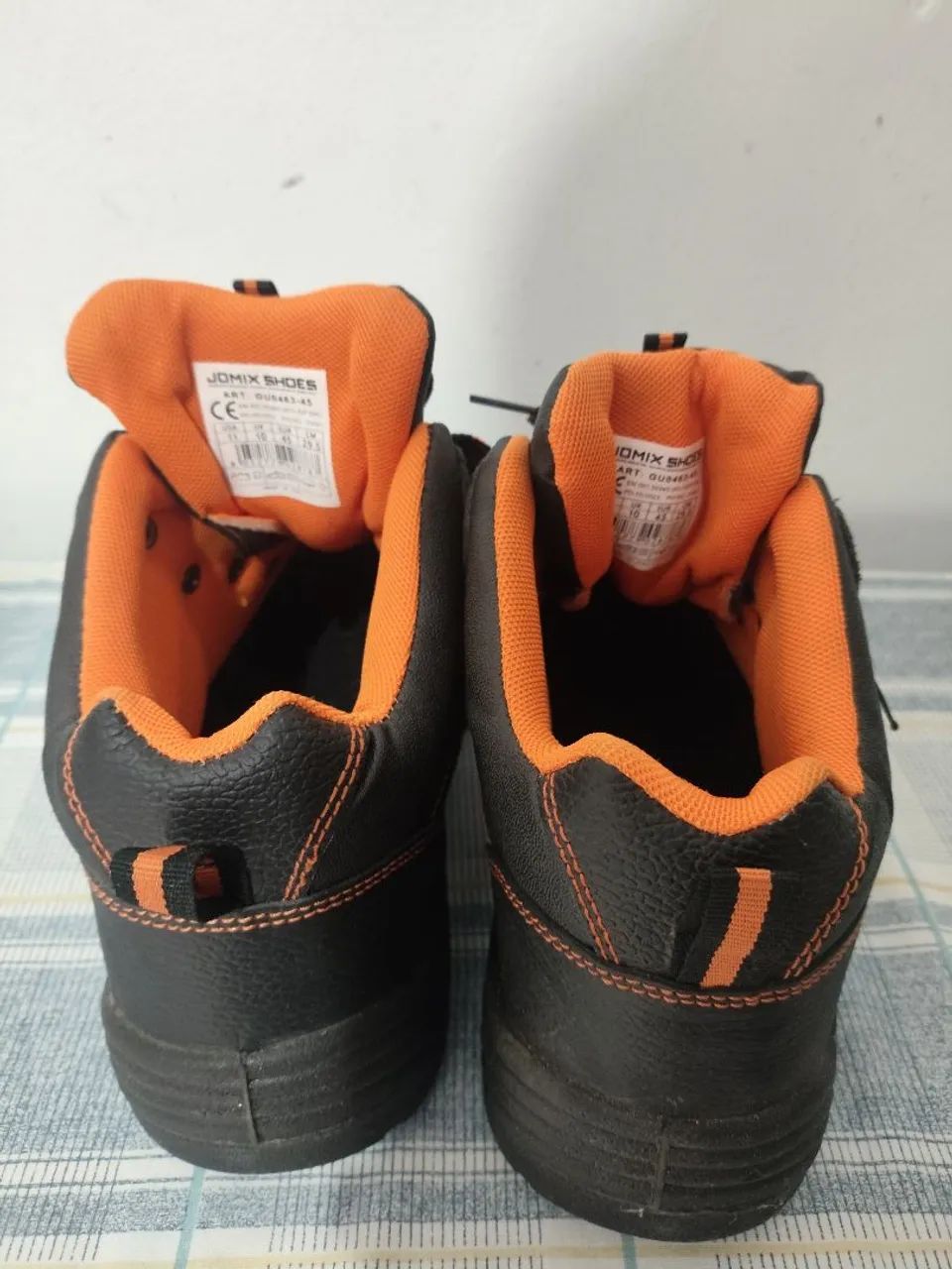 Vendo bota de trabalho 44 45 - Foto 3