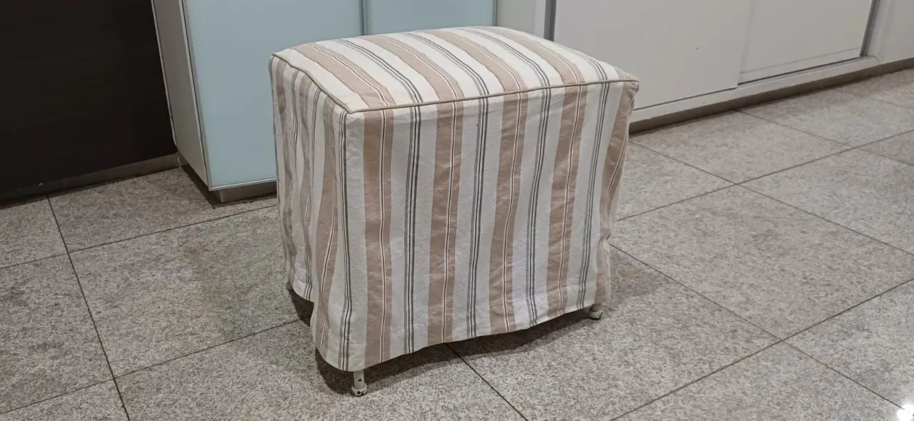 PAR DE BANQUETAS DE FERRO COM ESTOFADO - Foto 2