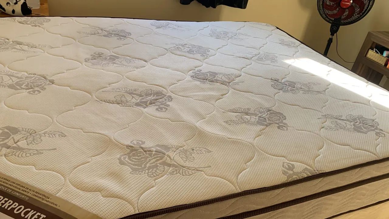 Vendo sofás, cama Queen e tv 32' - Foto 4