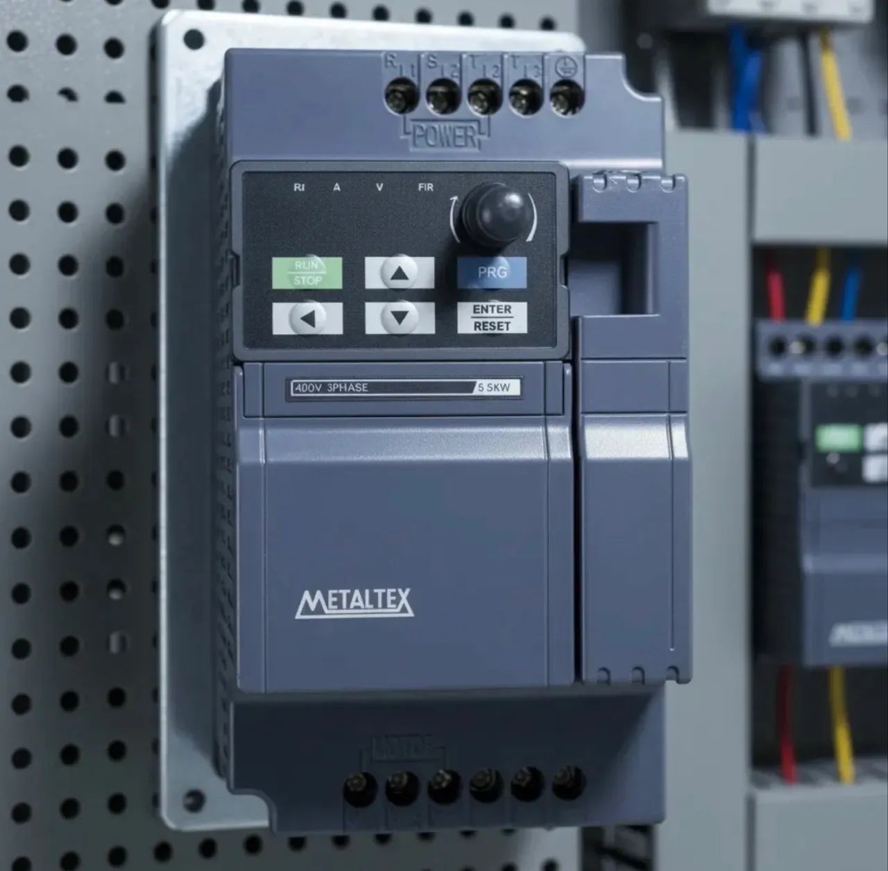 Inversor De Frequência Vetorial 5cv 220v If20-205-1 Metaltex 220v