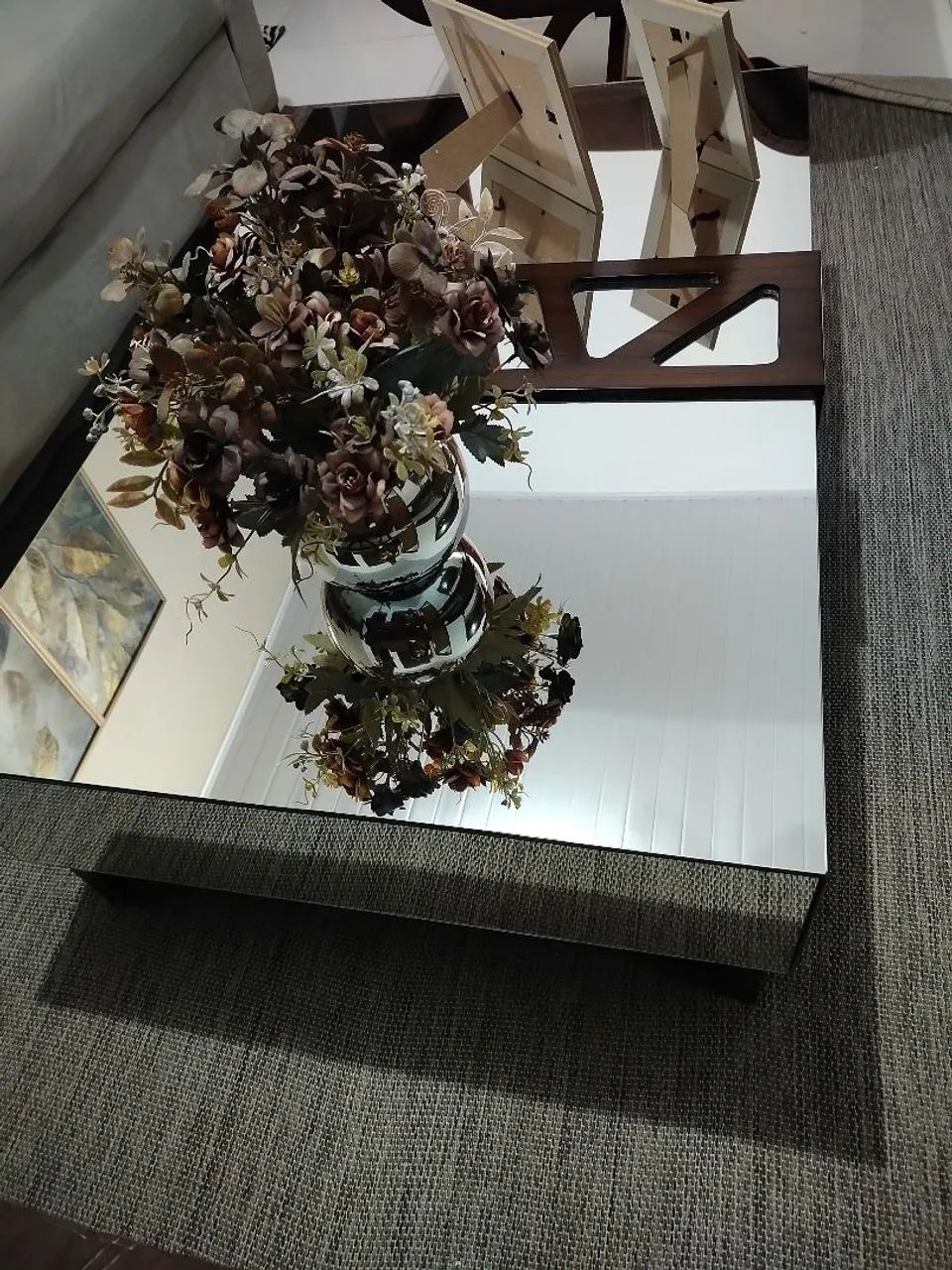 Duas poltronas e uma mesa de centro pra venda parcelamos em até 10x no cartão de crédito. - Foto 2