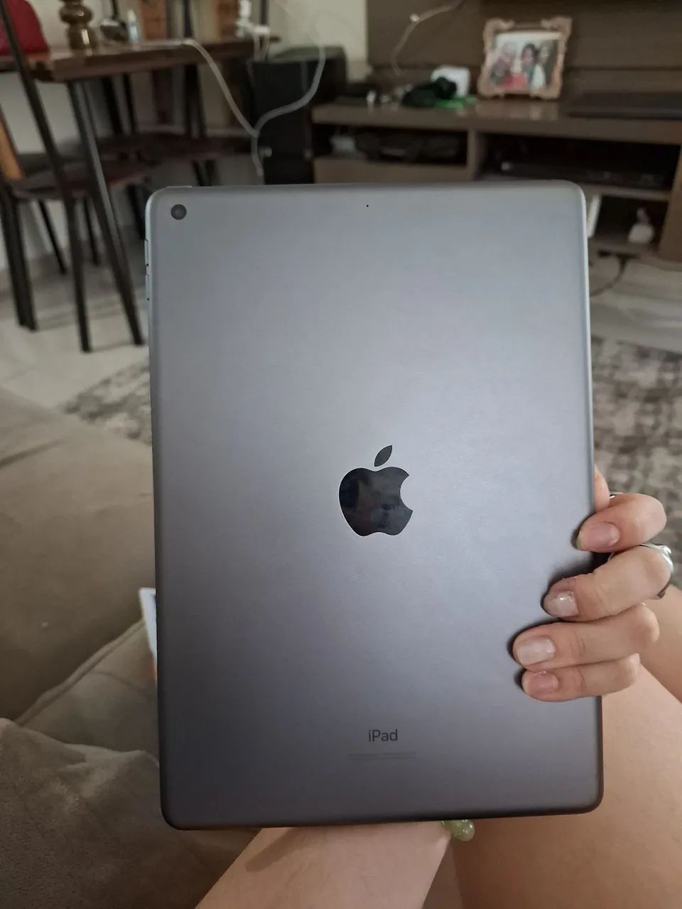 VENDO IPAD 8 GERAÇÃO 128GB - Foto 2