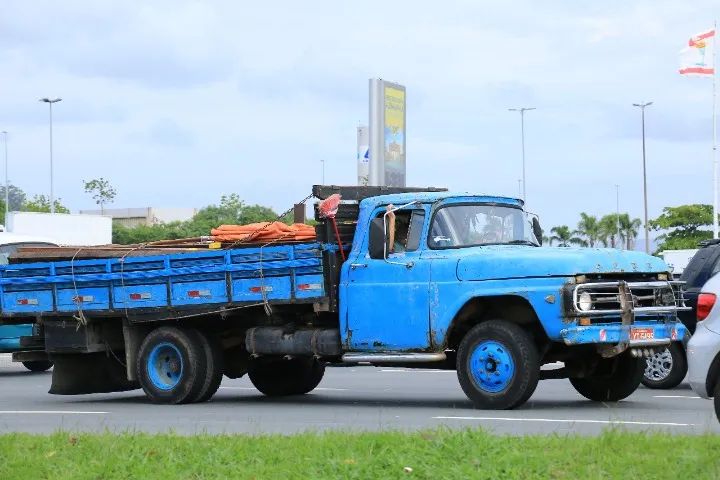 Vendo Caminhão Ford 1968 - Foto 2