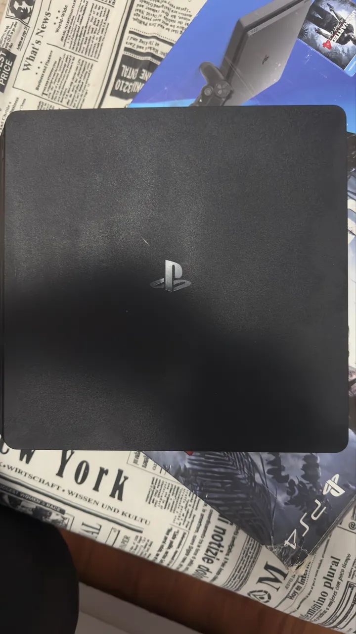 Ps4 slim em perfeito estado 