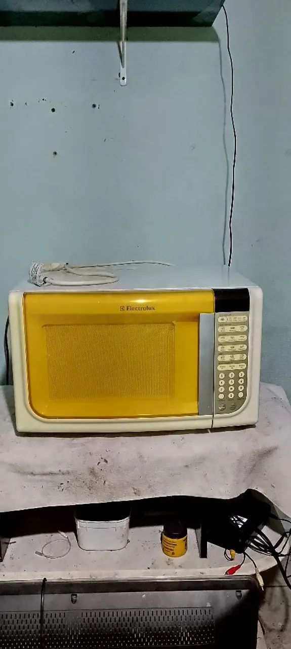 Microondas Eletrolux médio completo  - Foto 3
