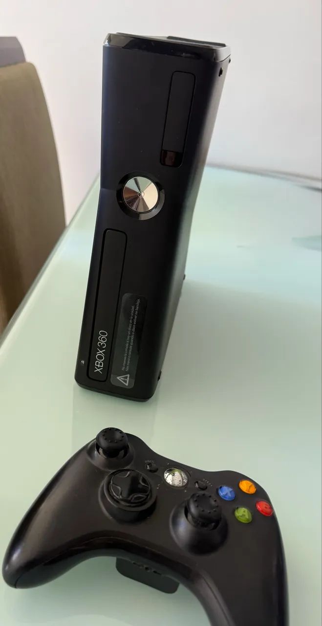 Xbox 360 seminovo na caixa 