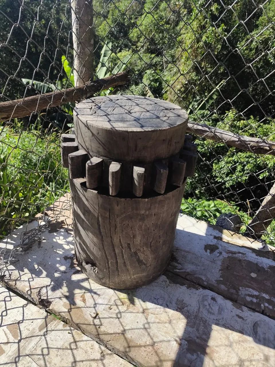 Engrenagem de moinho antiga  - Foto 4