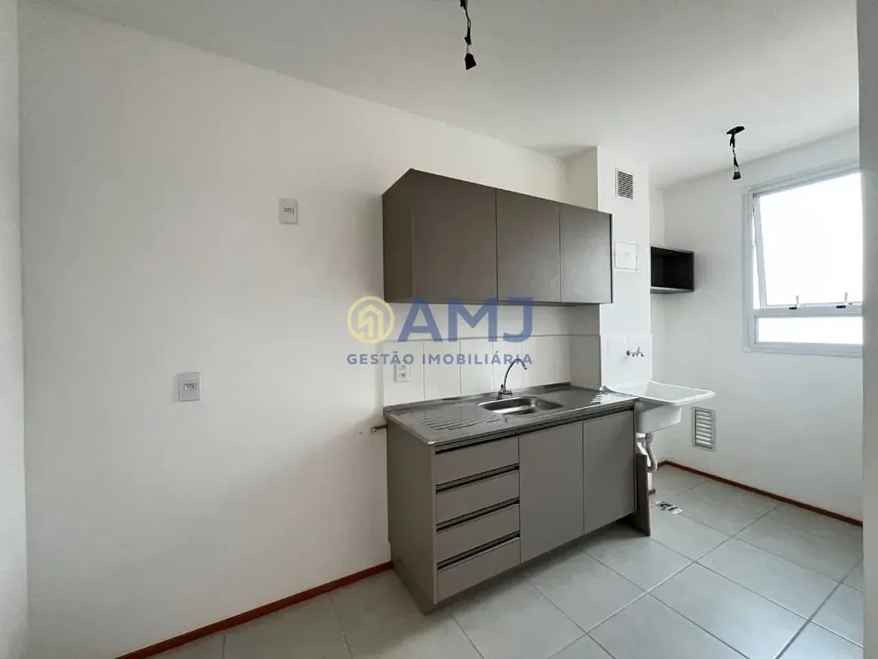 Apartamento 2Q Novo na região do Eldorado!