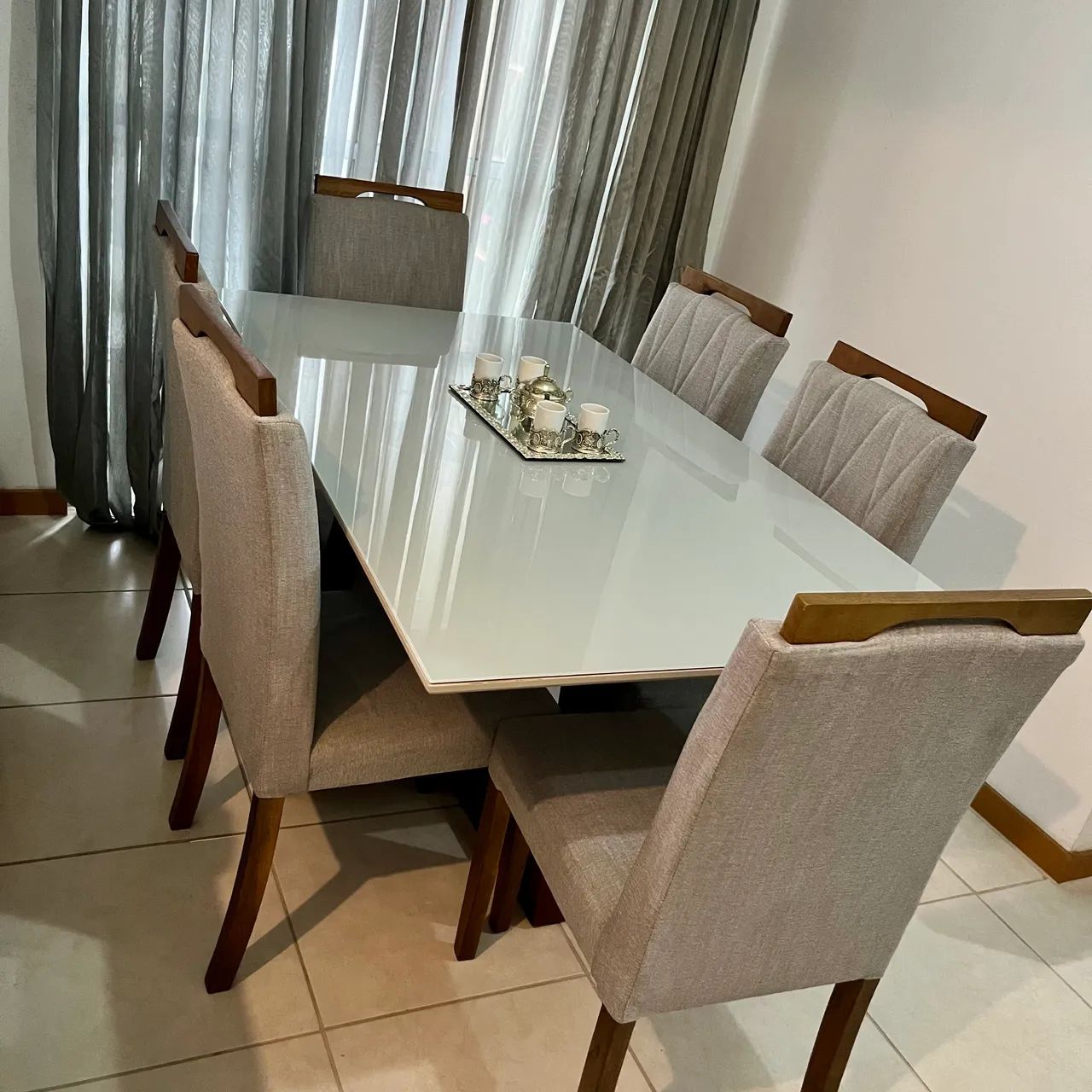 Jogo de mesa com 6 cadeiras - Foto 2